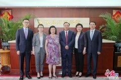 “每跃必成”的律界传奇 记岳成律师执业40年