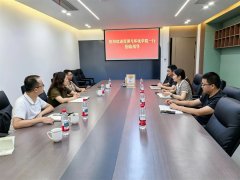 学院招生团队都会详细介绍学校及学