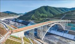  图为建设中的平陆运河野生动物专属